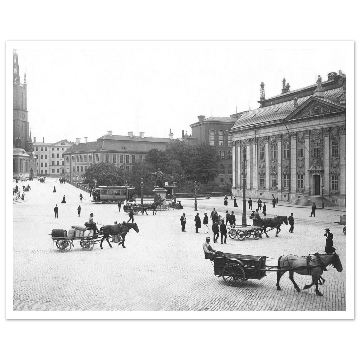 ee849df6-7ee9-4d60-8edb-17537676fe66