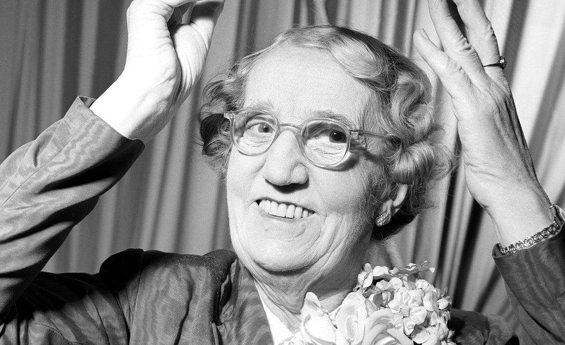 Julia Cæsar var scenens drottning. En folkkär krutkärring och Sveriges buskisdrottning