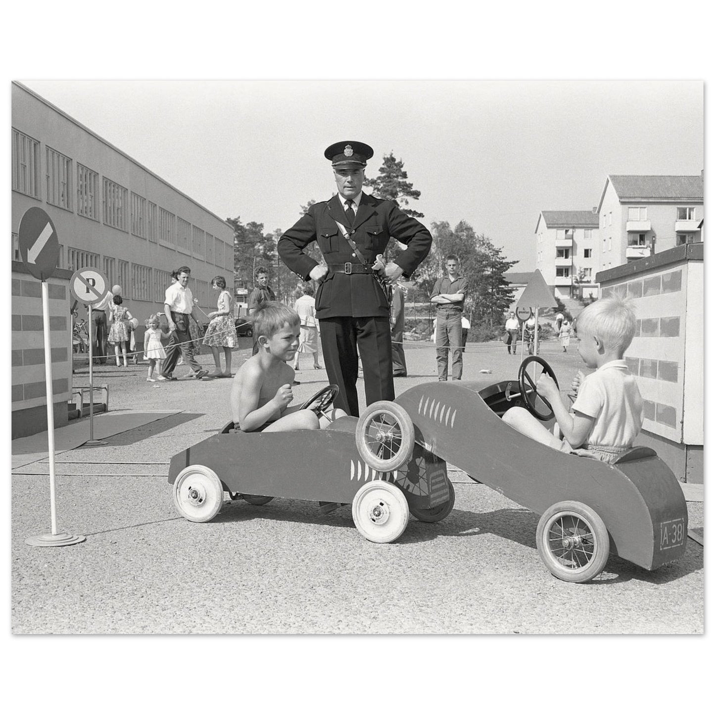 10f08321-4eee-4ce9-92ed-aa4c86103551