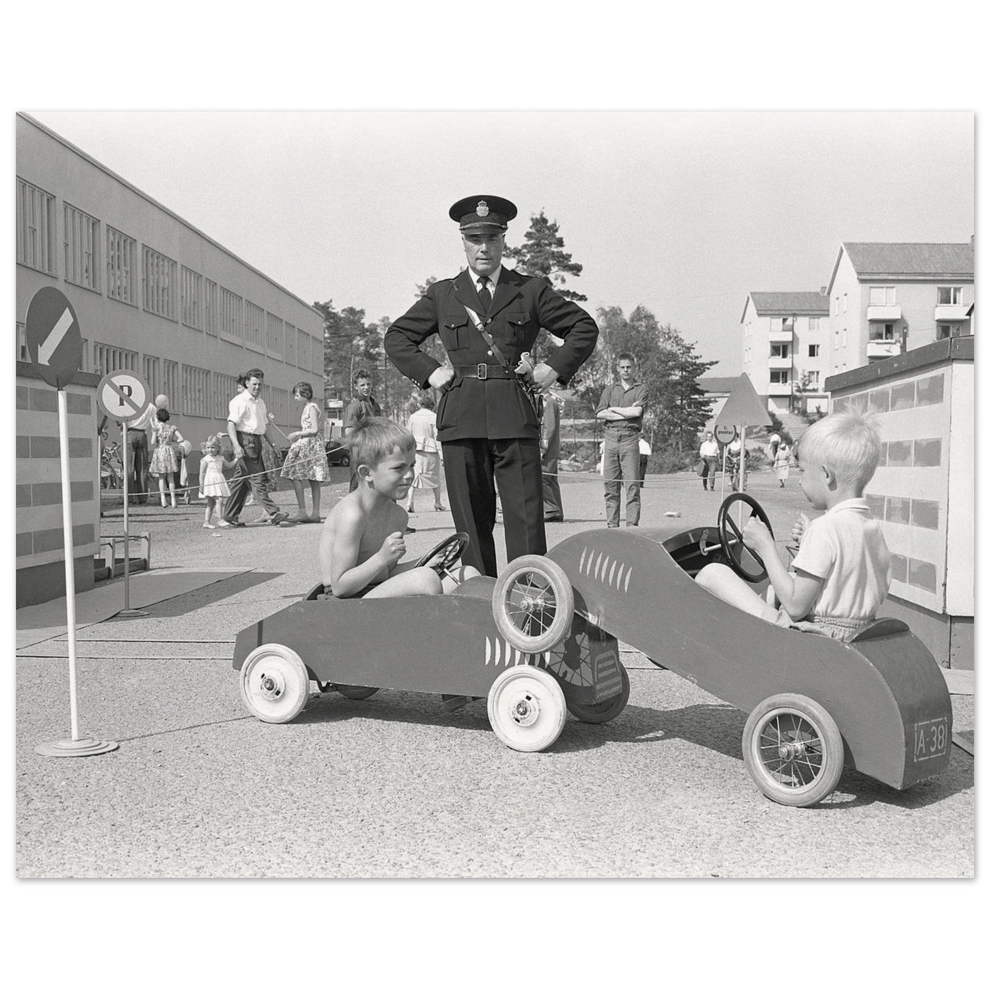 10f08321-4eee-4ce9-92ed-aa4c86103551