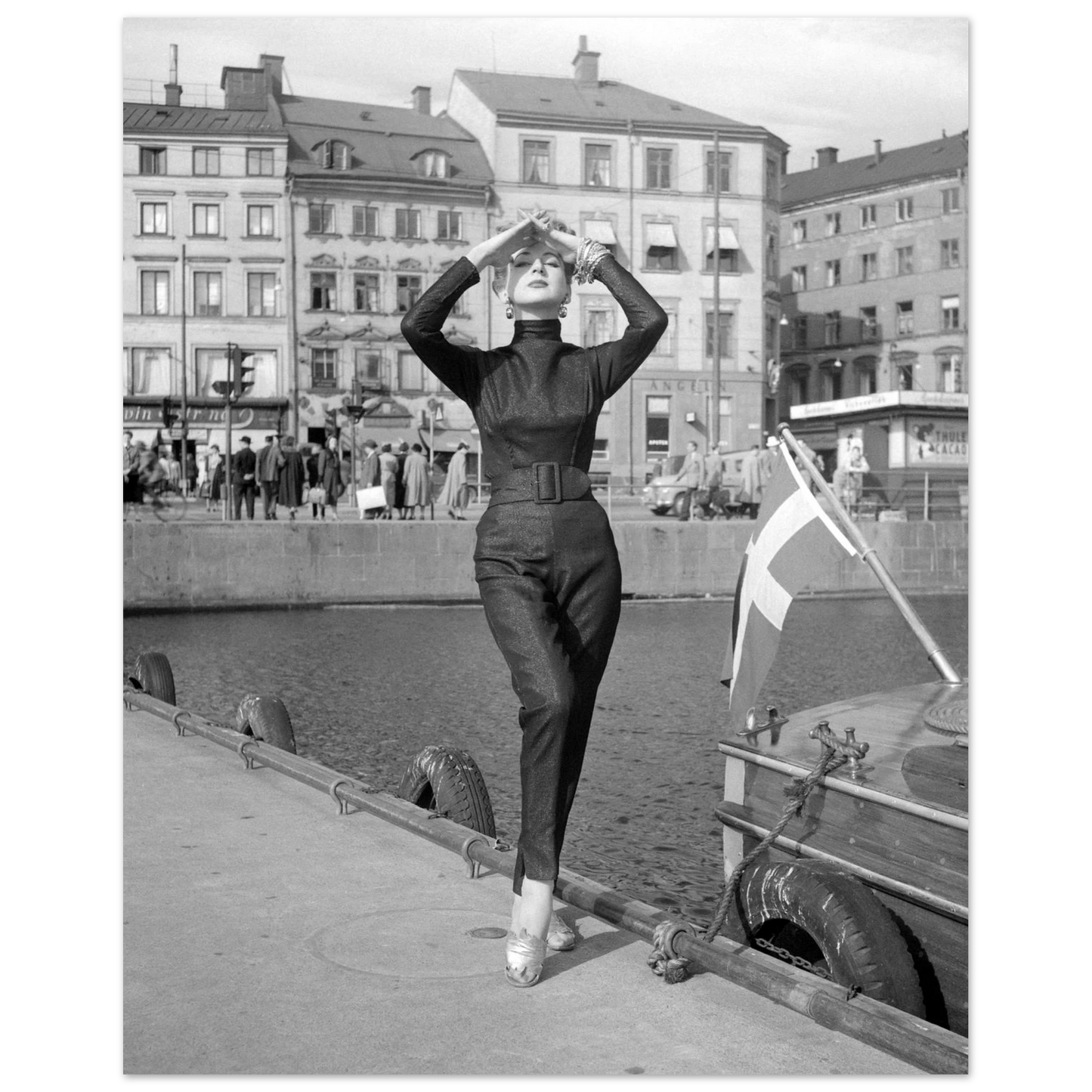 7af03d77-dcfd-405b-acaf-feaec90015c2