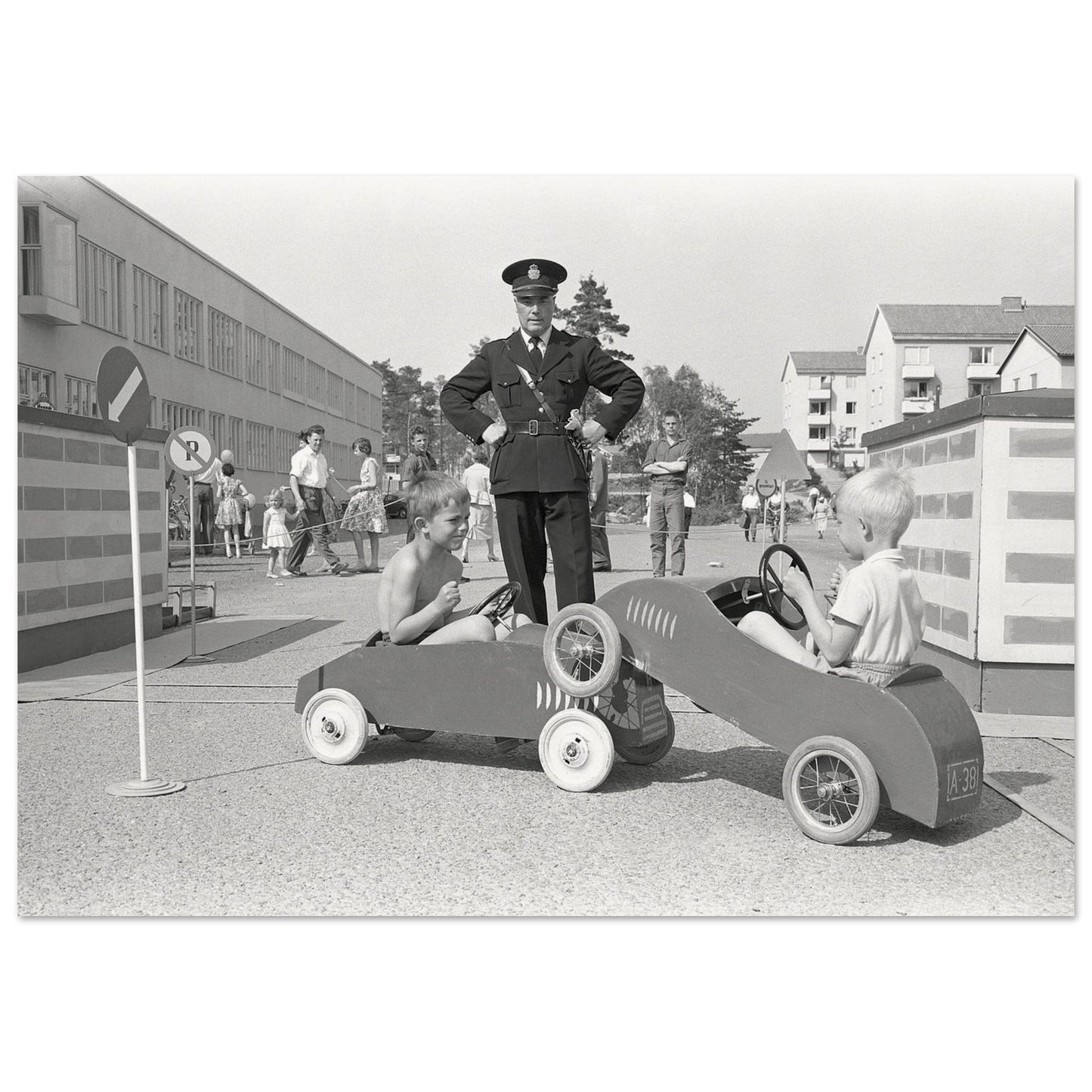 99a18105-e4db-448b-ae79-ceade3f80ec1