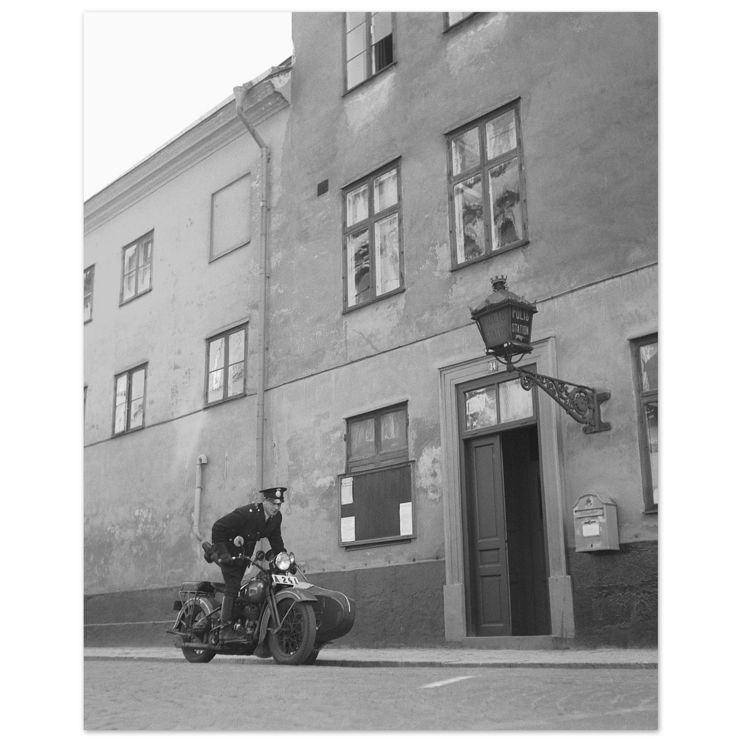 adc02f85-4fe6-4a44-bbc9-0e1d7a302417