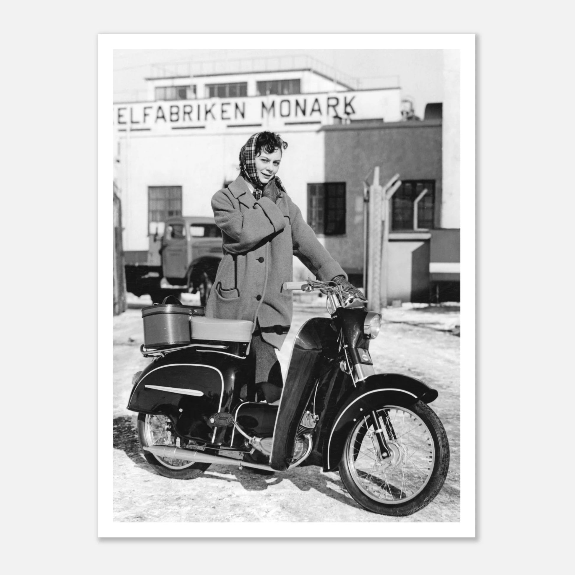 Monark postrar gamla bilder svartvitt fotografier tavla tavlor poster affischer Moped mopeder moppar vintage nostalgi retro