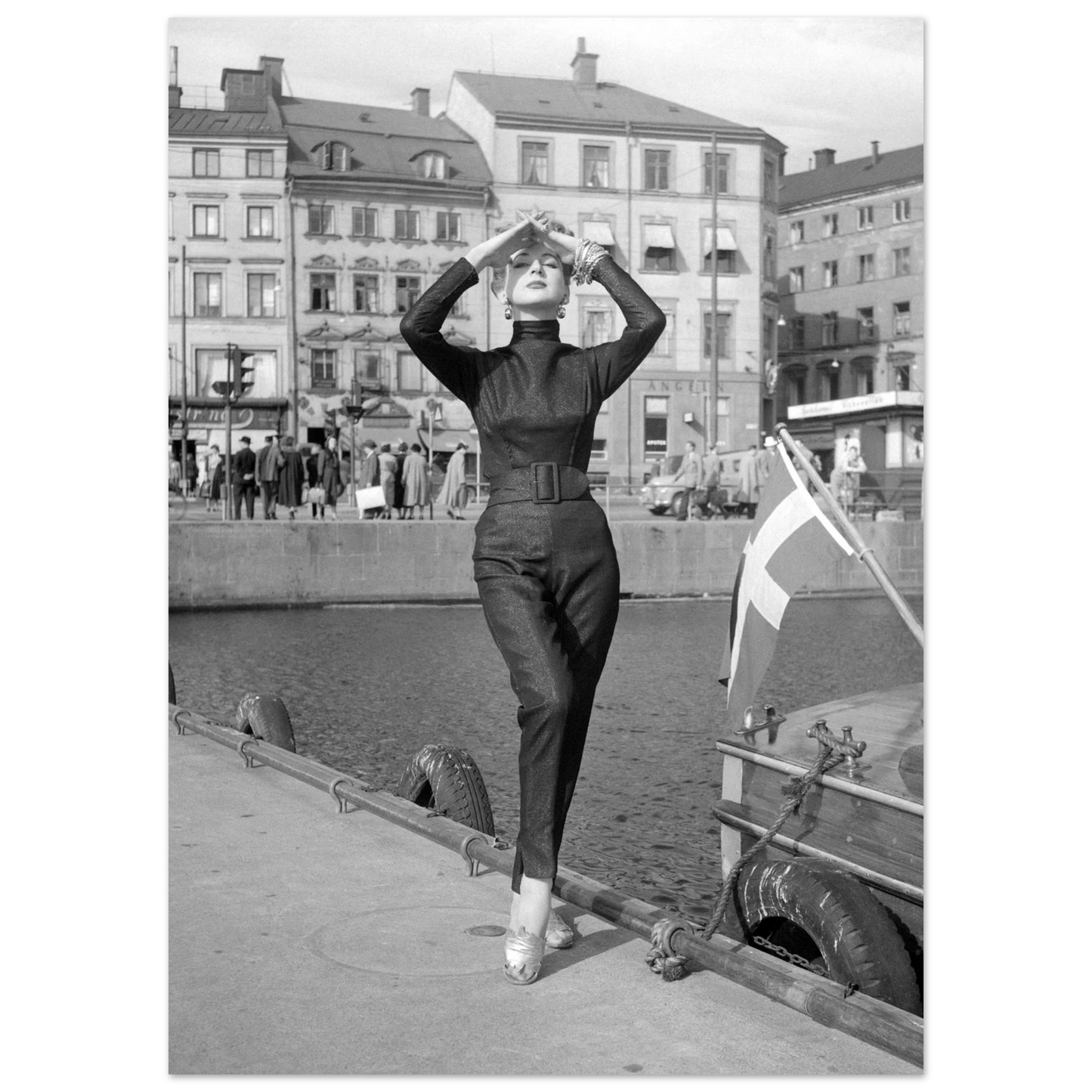 e21d0501-df35-4d93-bb8c-6128c65e64bb