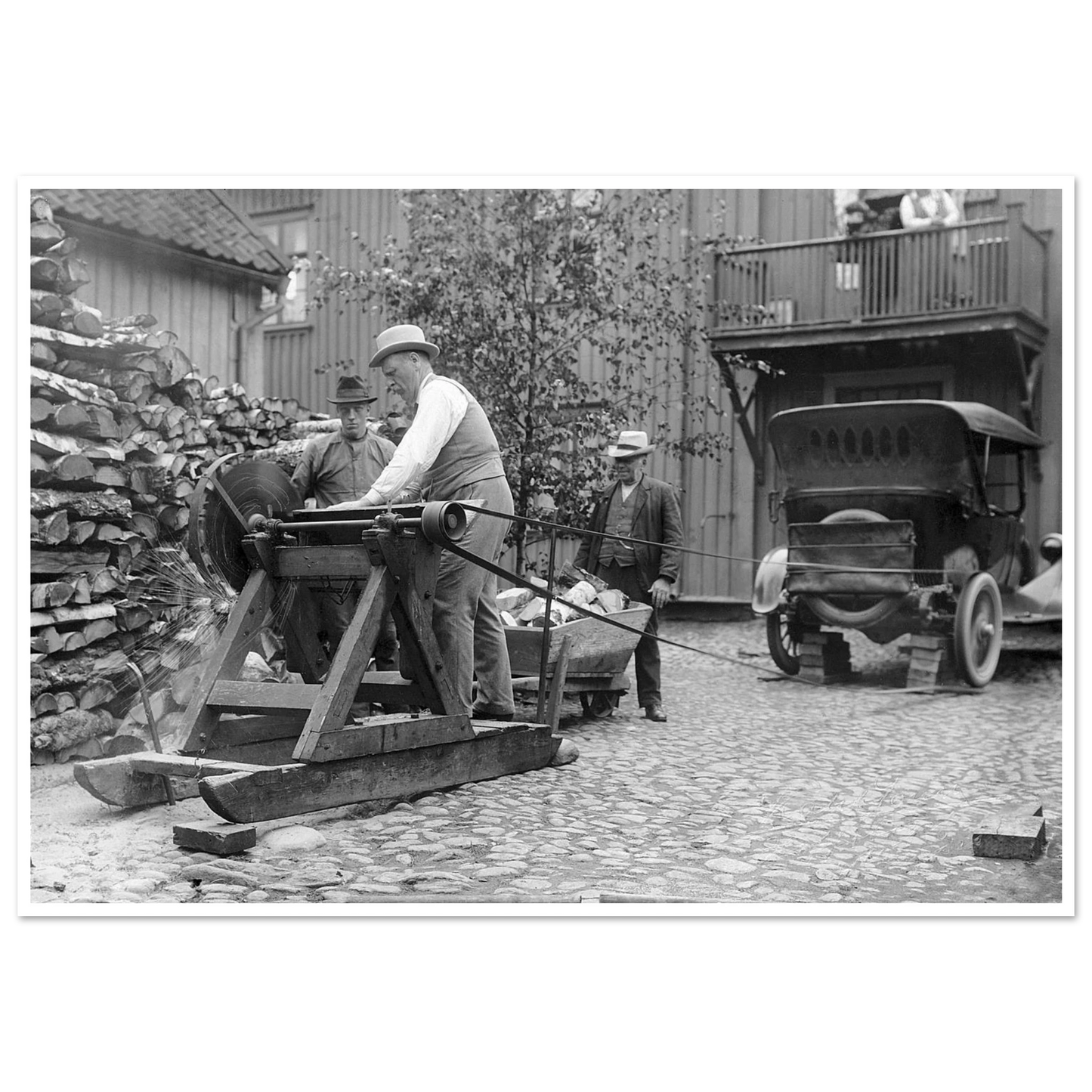 e85ccb8b-76e8-4ea7-b6c2-0b9926e2881b