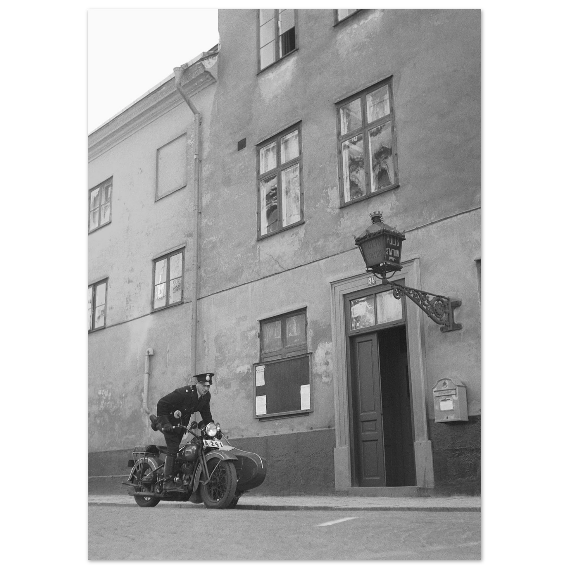 fe7733e5-8e2a-466b-a646-15a52120675e